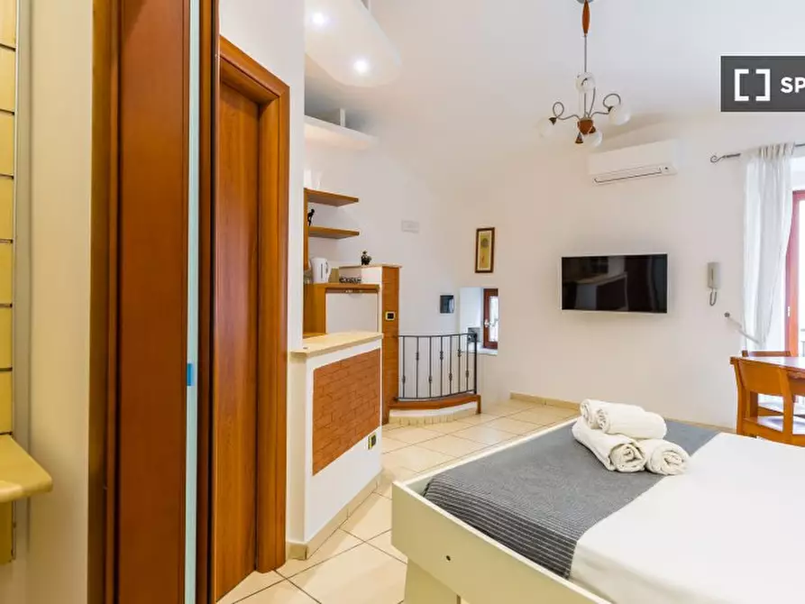 Immagine 12 di Appartamento in affitto  in Vico San Nicola da Tolentino a Napoli