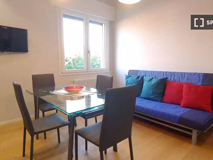 Immagine 1 di Appartamento in affitto  in Via Francesco Baracca a Bologna