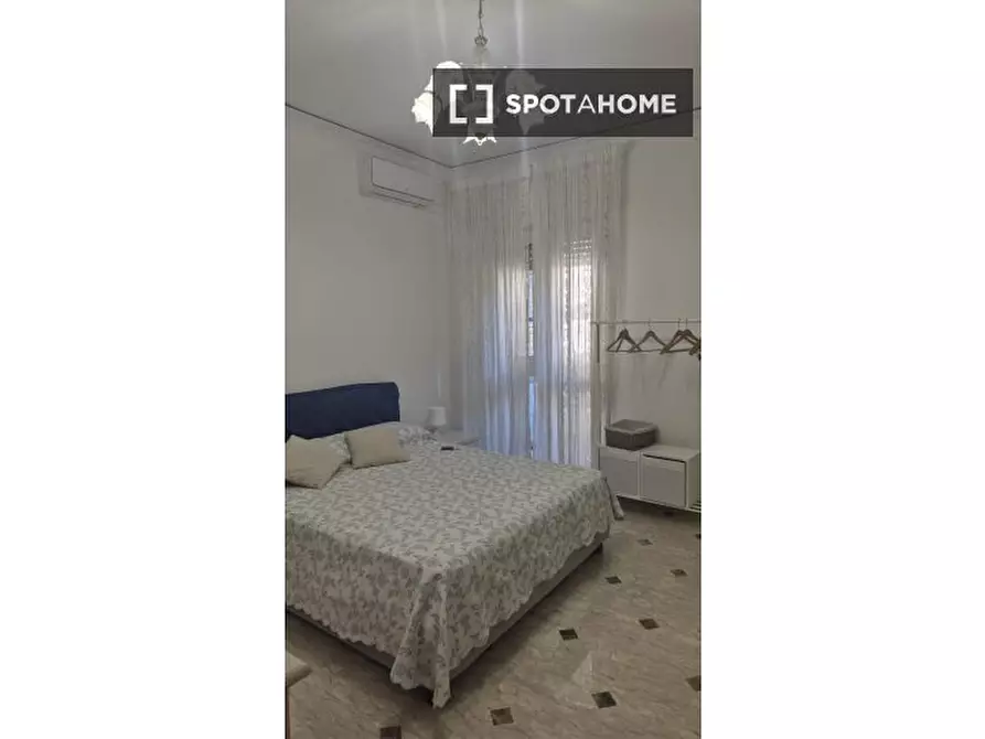 Immagine 13 di Camera condivisa in affitto  in Via Leopoldo Nobili a Roma