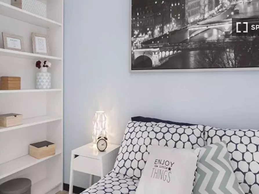 Immagine 2 di Camera condivisa in affitto  in Via Salvatore Barzilai a Milano