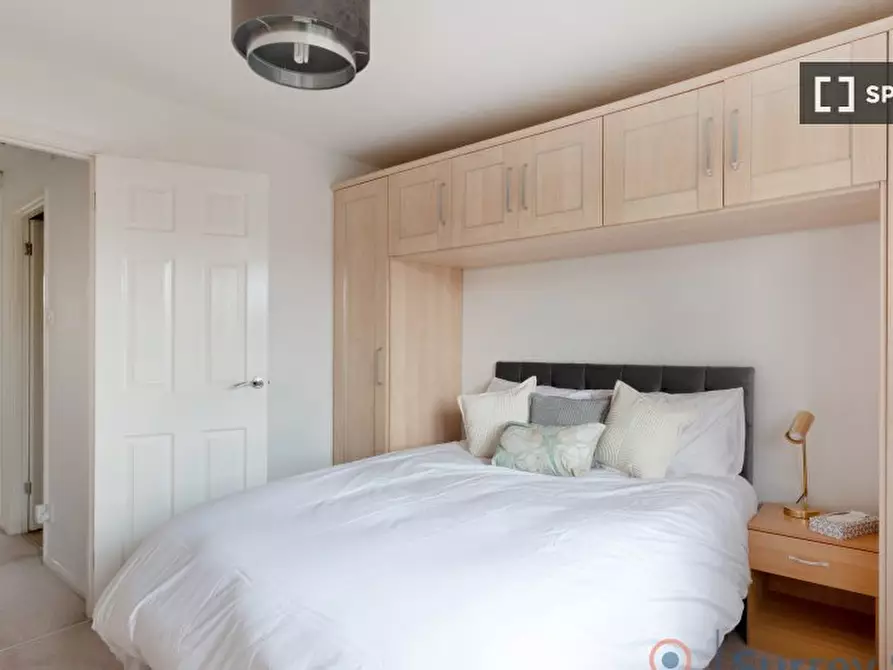 Immagine 9 di Appartamento in affitto  in Keats Ave a Reigate and Banstead