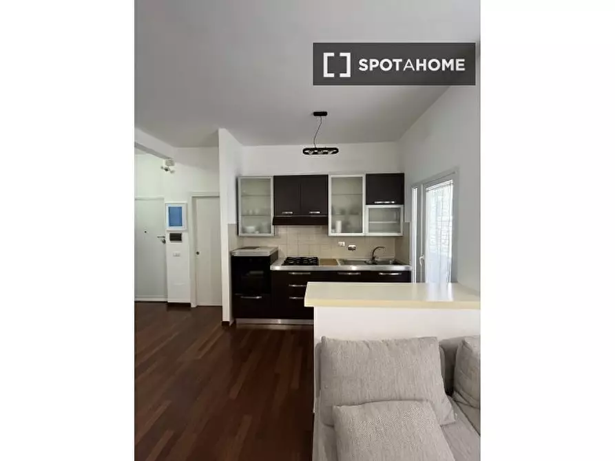 Immagine 7 di Appartamento in affitto  in Via Muzio Attendolo a Roma