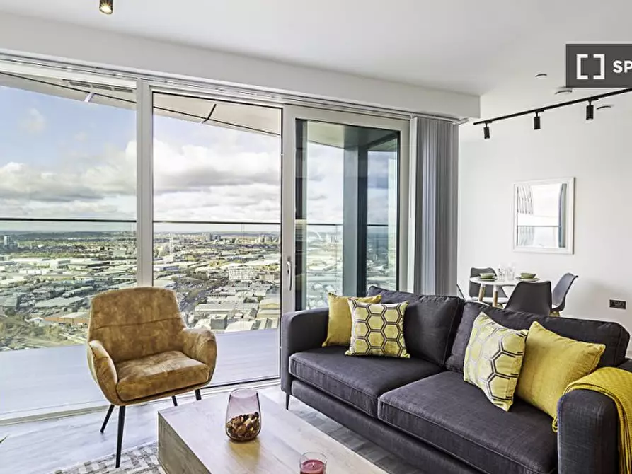 Immagine 7 di Appartamento in affitto  in Icon Tower a Ealing