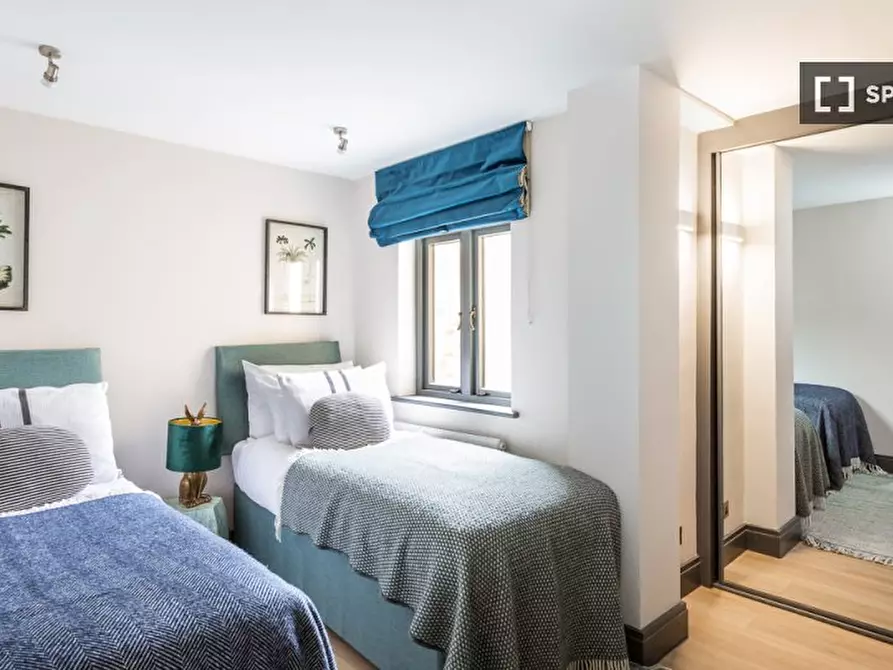 Immagine 18 di Appartamento in affitto  in Campden Street a Kensington