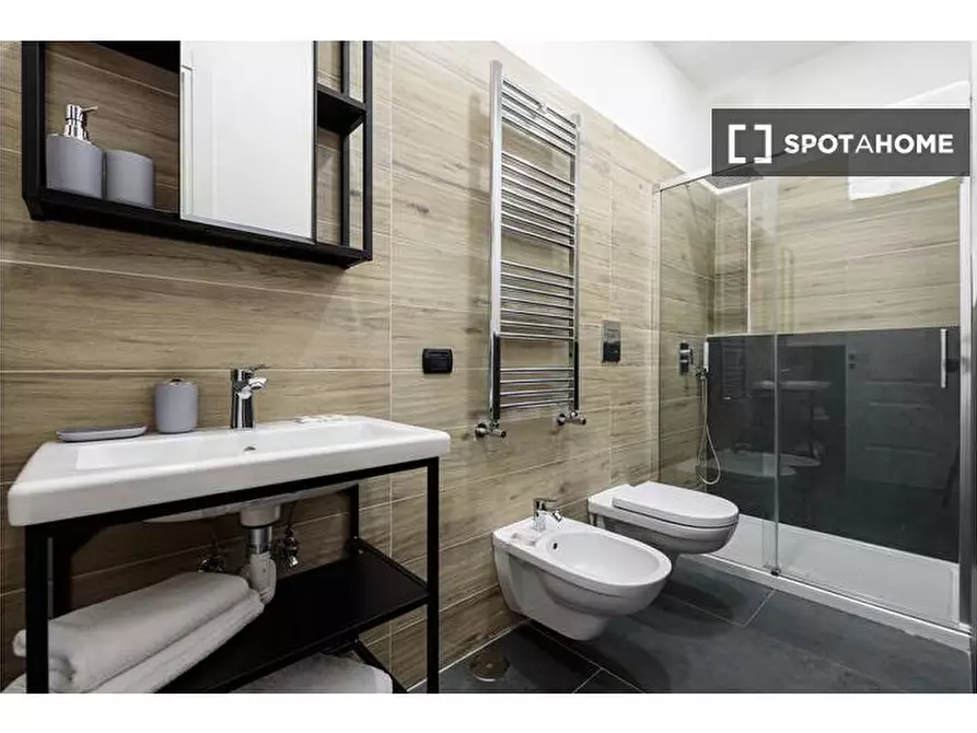 Immagine 5 di Ufficio in affitto  in Via Nicolò Tommaseo a Napoli