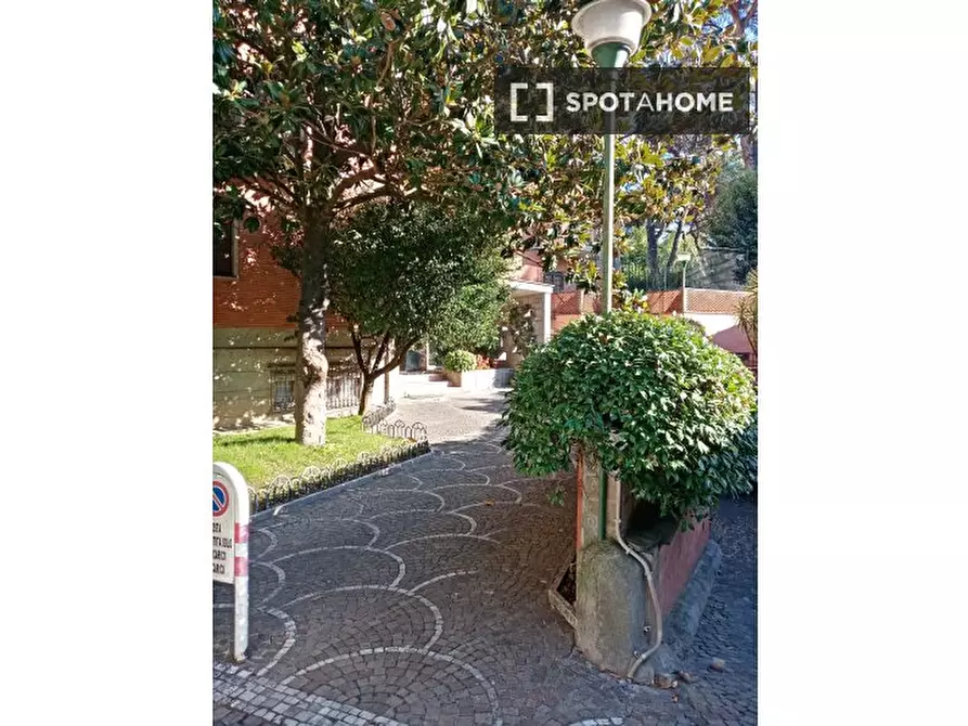 Immagine 11 di Appartamento in affitto  in Via Oriolo Romano a Roma