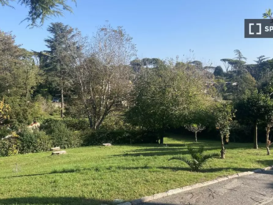 Immagine 16 di Camera condivisa in affitto  in Via Leonardo Fibonacci a Roma