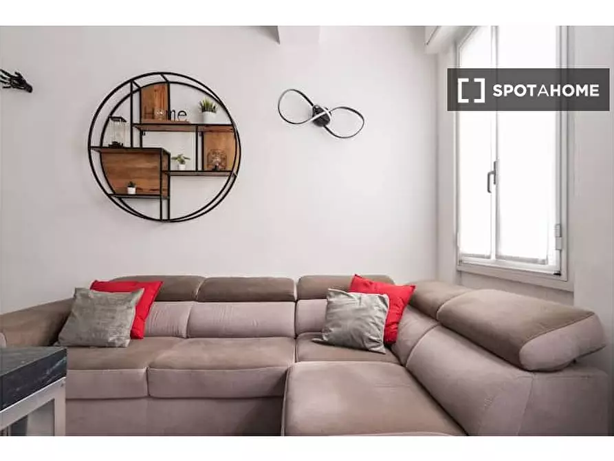 Immagine 5 di Appartamento in affitto  in Via Gallura a Milano