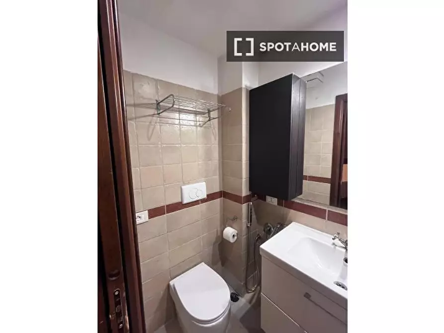 Immagine 7 di Camera condivisa in affitto  in Via Cincinnato, 00175 Roma RM, Italy a Roma