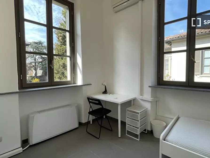 Immagine 5 di Camera condivisa in affitto  in Via Garegnano a Milano