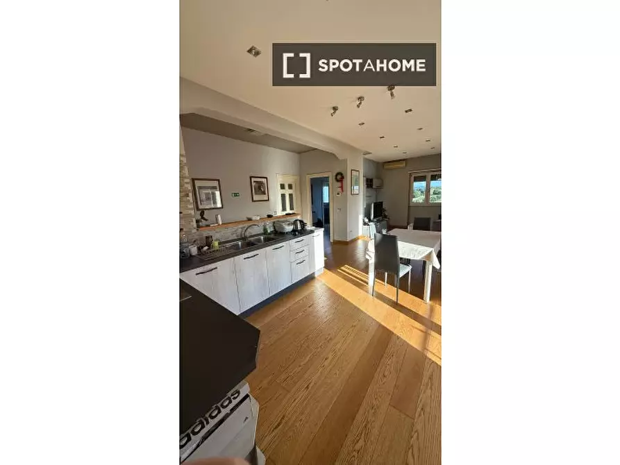 Immagine 9 di Camera condivisa in affitto  in V. Collatina a Roma