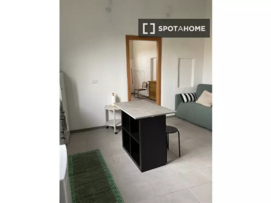 Immagine 9 di Appartamento in affitto  in Via del Mandrione a Roma