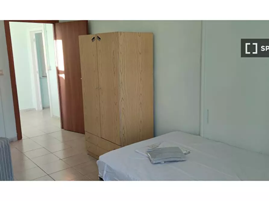 Immagine 4 di Camera condivisa in affitto  in Piazza Crocelle ai Mannesi a Napoli