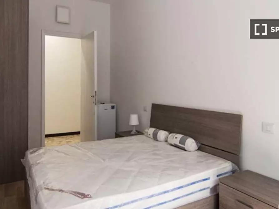 Immagine 2 di Camera condivisa in affitto  in Via Francesco Reina a Milano