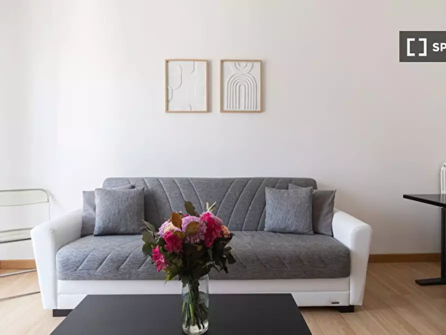 Immagine 1 di Appartamento in affitto  in Via Negroli a Milano