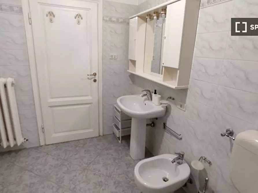 Immagine 7 di Camera condivisa in affitto  in Viale dei Mille a Firenze