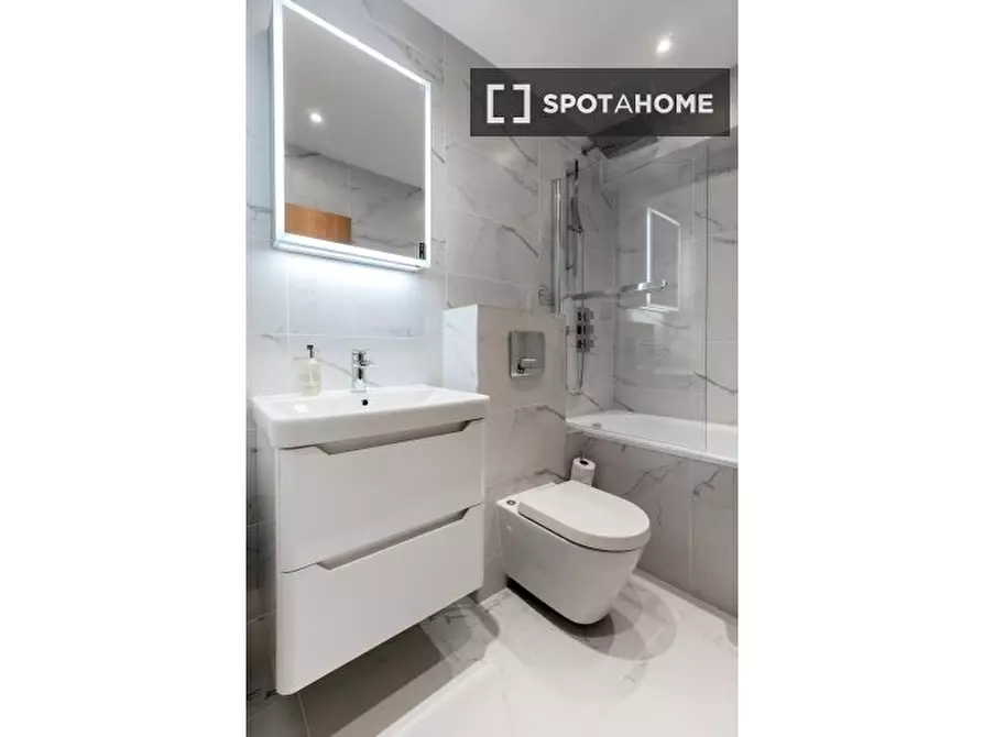 Immagine 13 di Appartamento in affitto  in Bell House, 17-19 Nevern Pl, Kensington, London SW5 9NR, UK a Kensington