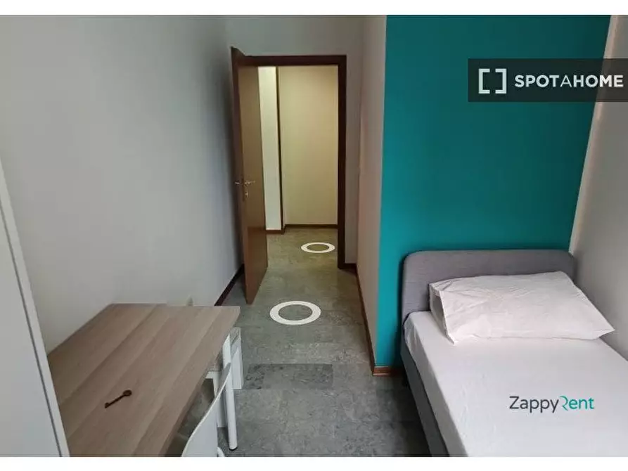 Immagine 2 di Camera condivisa in affitto  in Viale Quirico Filopanti a Bologna