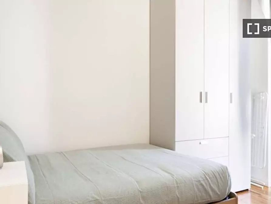 Immagine 2 di Camera condivisa in affitto  in Via Carmagnola a Milano