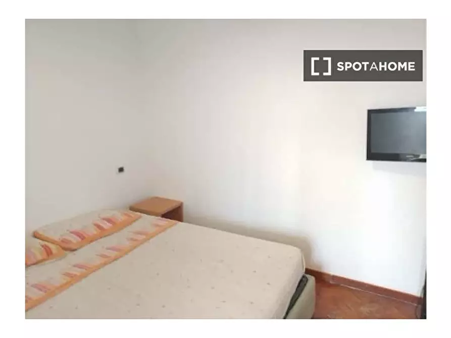 Immagine 5 di Appartamento in affitto  in Via Leopoldo Ruspoli a Roma