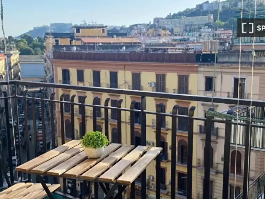 Immagine 9 di Camera condivisa in affitto  in Via Marco Aurelio Severino a Napoli