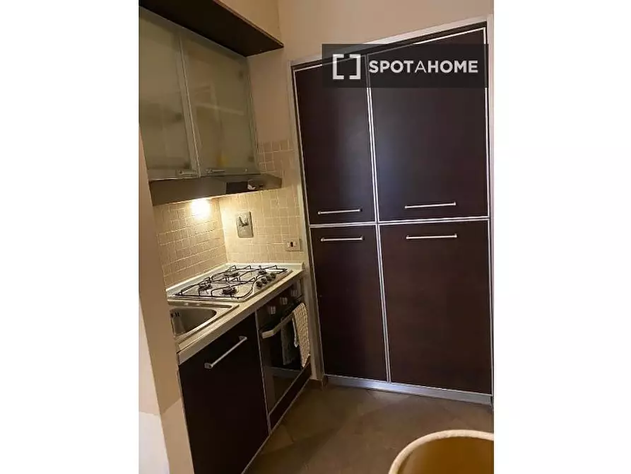 Immagine 5 di Appartamento in affitto  in Piazza San Giovanni In Laterano a Roma