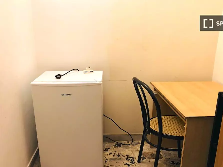 Immagine 4 di Camera condivisa in affitto  in Viale Egeo, 00144 Roma RM, Italy a Roma