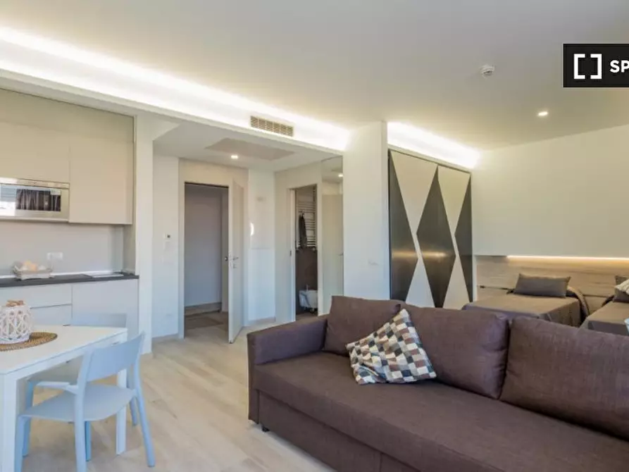 Immagine 7 di Appartamento in affitto  in Via di Acqua Bullicante a Roma