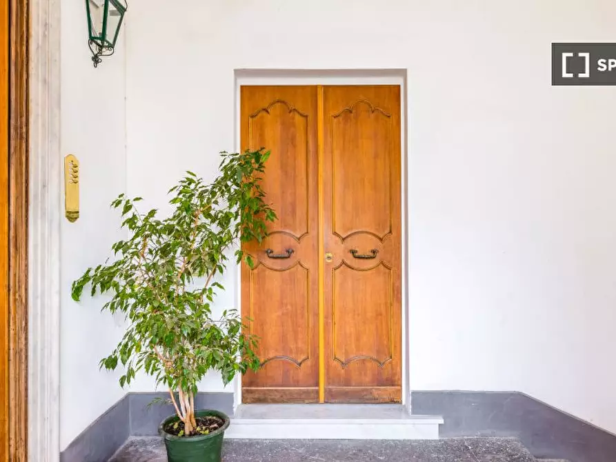 Immagine 15 di Appartamento in affitto  in Via Bisignano a Napoli