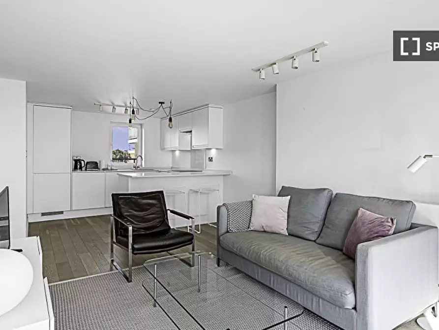 Immagine 9 di Appartamento in affitto  in Flat a 