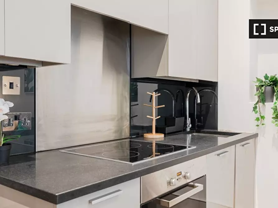 Immagine 11 di Appartamento in affitto  in Apartment a Kensington