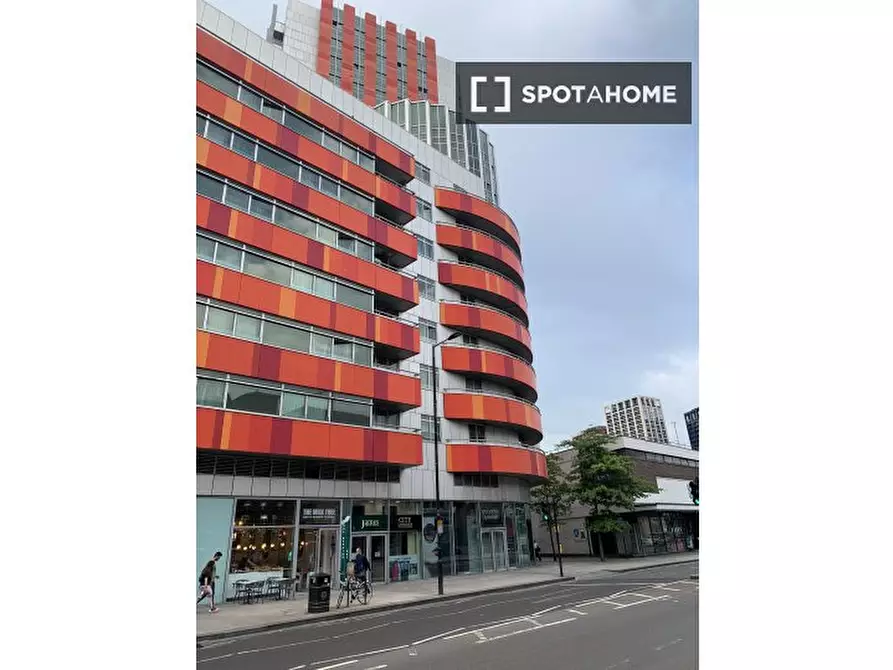 Immagine 11 di Appartamento in affitto  in Barking Rd a East Ham