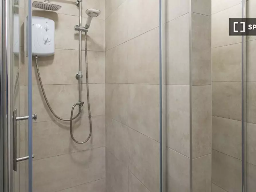 Immagine 8 di Camera condivisa in affitto  in st Floor Apartment a Kensington