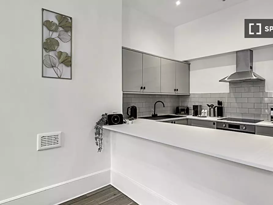Immagine 17 di Appartamento in affitto  in Norfolk Place a Paddington
