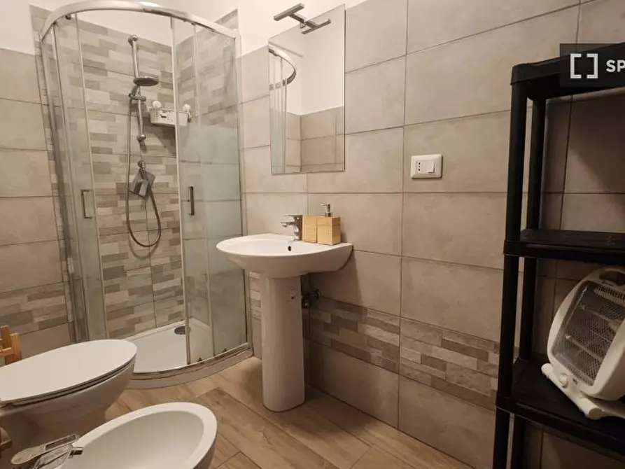 Immagine 13 di Camera condivisa in affitto  in Largo Luigi Antonelli a Roma