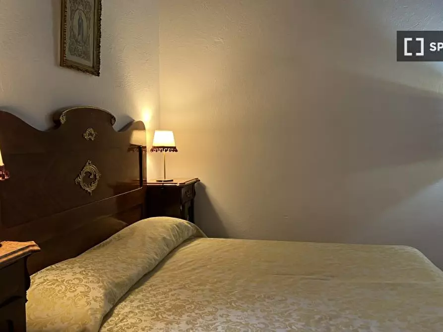 Immagine 16 di Appartamento in affitto  in Via di San Calisto a Roma