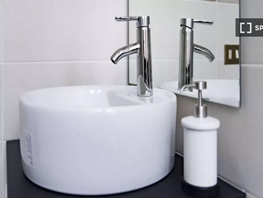 Immagine 16 di Camera condivisa in affitto  in Viale Nazario Sauro a Milano