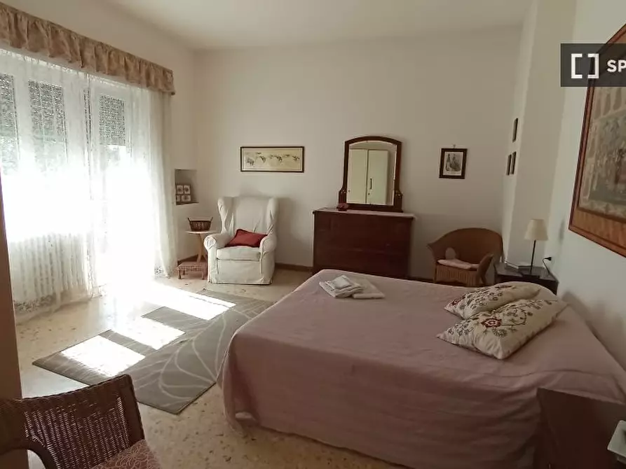 Immagine 2 di Camera condivisa in affitto  in Via Cremuzio Cordo a Roma