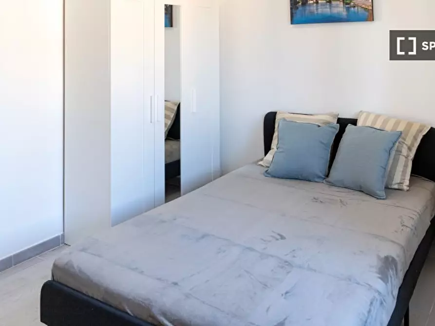 Immagine 5 di Camera condivisa in affitto  in Via Costantino a Roma