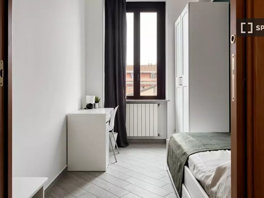 Immagine 2 di Camera condivisa in affitto  in Via Giovanni Pezzotti a Milano