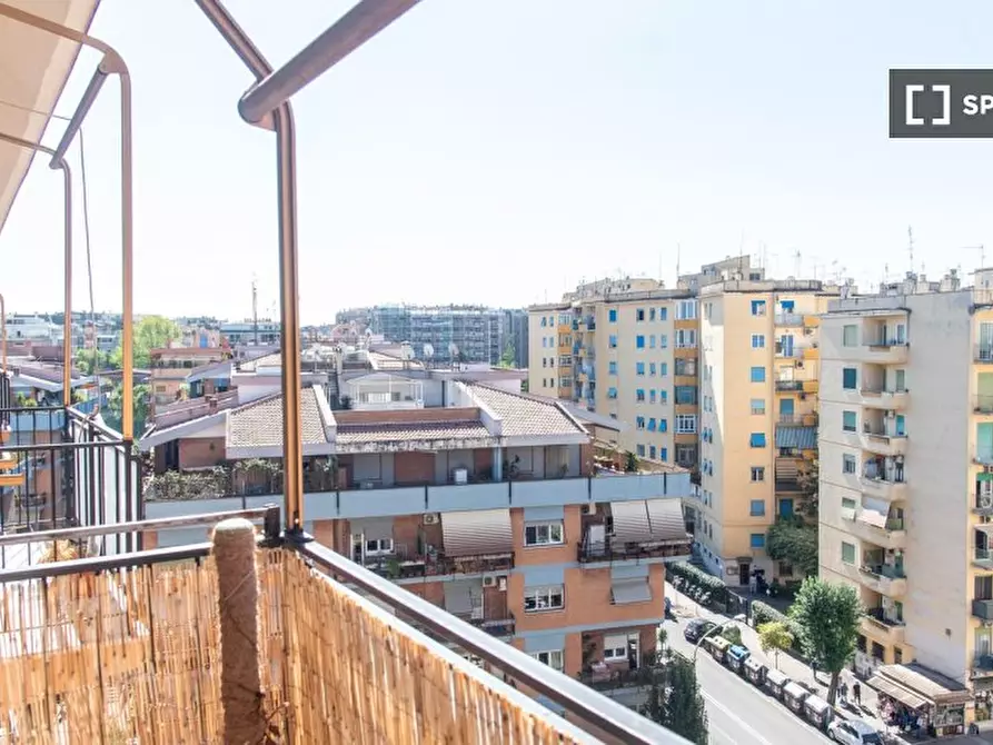 Immagine 9 di Camera condivisa in affitto  in Via Mario Musco a Roma