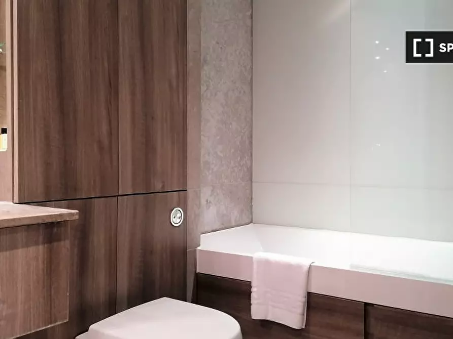 Immagine 5 di Appartamento in affitto  in St George’s Wharf  tower a Lambeth