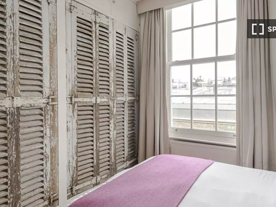 Immagine 11 di Appartamento in affitto  in flat a Kensington