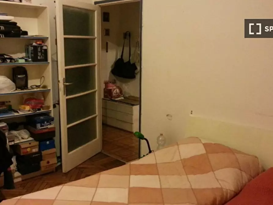 Immagine 2 di Camera condivisa in affitto  in Viale Lucania a Milano