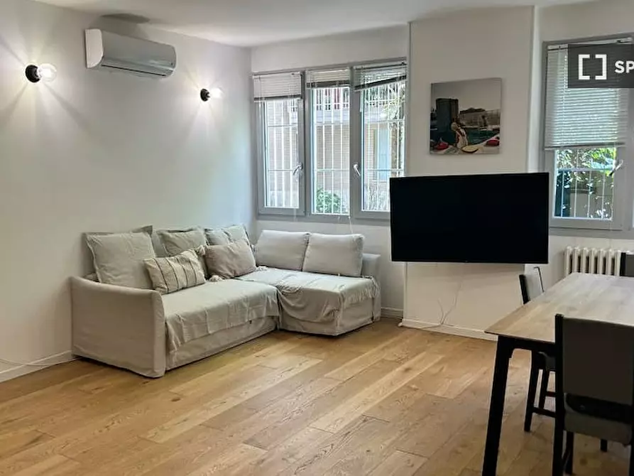 Immagine 1 di Appartamento in affitto  in Viale Faenza a Milano