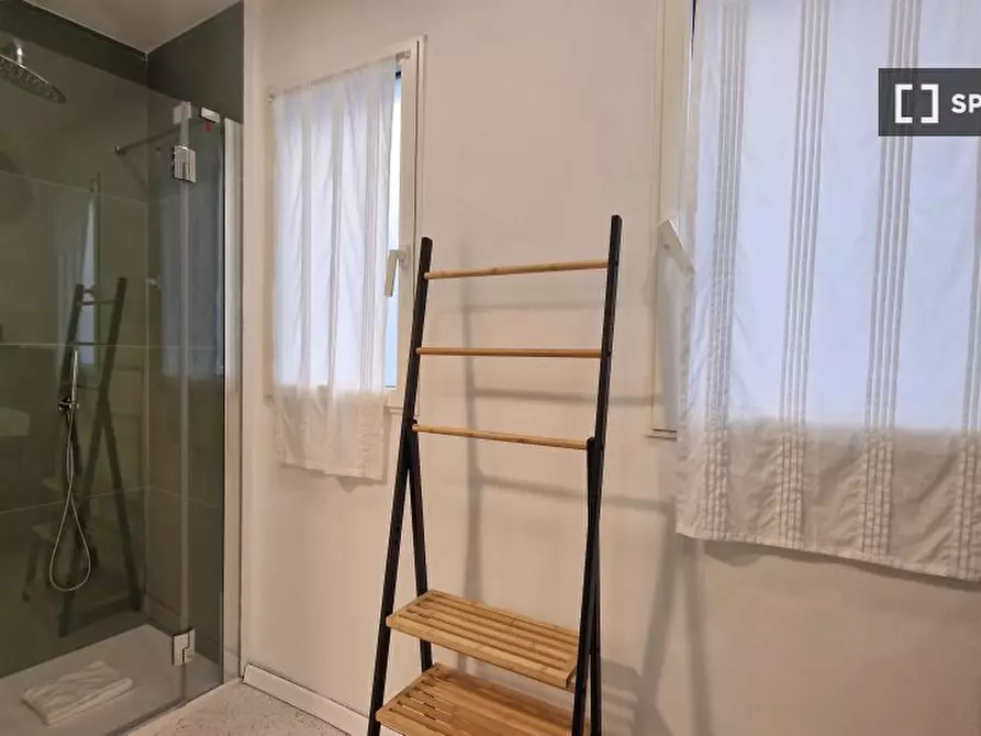 Immagine 17 di Appartamento in affitto  in Via della Mola Dei Fiorentini a Roma