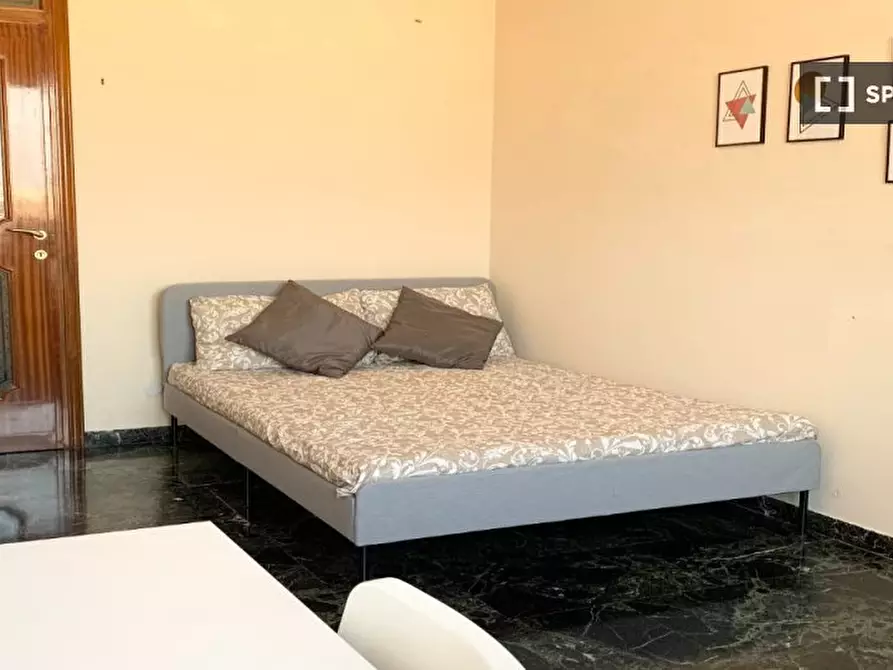 Immagine 19 di Camera condivisa in affitto  in Viale Gran Sasso a Milano