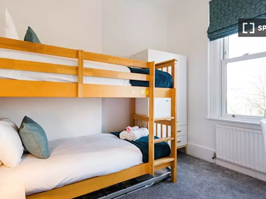 Immagine 4 di Appartamento in affitto  in Longridge Road a Kensington