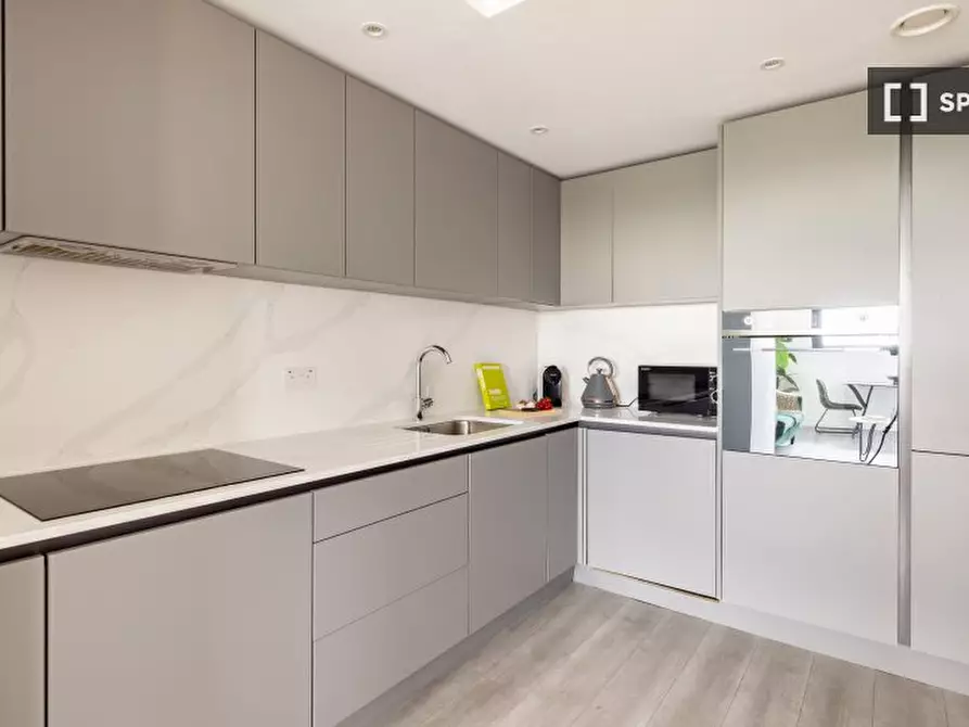 Immagine 4 di Appartamento in affitto  in Harlequin Ave a Hounslow