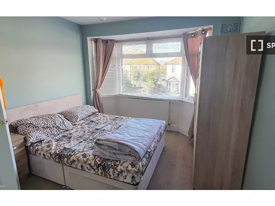 Immagine 2 di Camera condivisa in affitto  in Woodcroft Cres a Hillingdon